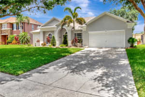 233 LARGOVISTA DRIVE, OAKLAND, FL 34787 - MLS#MFRG5098968