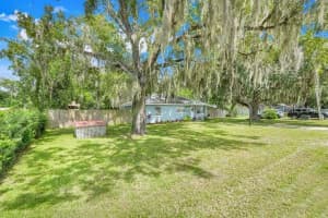 300 LAKE AVENUE, LEESBURG, FL 34748 Sold 08/27/25