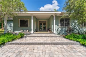 32511 County Road 437, SORRENTO