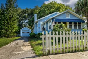 401 9TH AVENUE, MOUNT DORA, FL 32757 - MLS#MFRG5099079