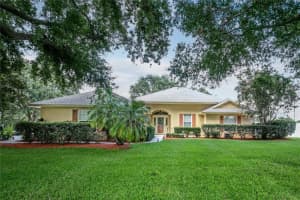 13545 Oak Bend Dr, GRAND ISLAND
