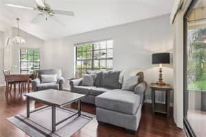 324 JUNIPER WAY, TAVARES, FL 32778 Sold 08/20/25