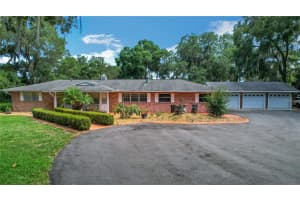 2400 LAKE GRIFFIN ROAD, LADY LAKE, FL 32159 - MLS#MFRG5099172