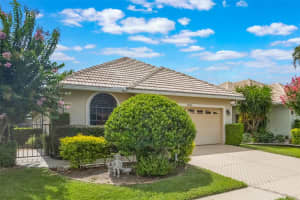 9015 SAINT ANDREWS WAY WAY, MOUNT DORA, FL 32757 - MLS#MFRG5099196