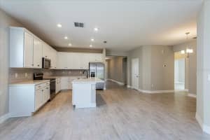 401 SILVER PALM DRIVE, HAINES CITY, FL 33844 Sold 08/25/25