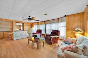 1610 REYNOLDS ROAD, LAKELAND, FL 33801 - MLS#MFRG5099269