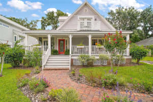 824 MICHIGAN STREET, MOUNT DORA, FL 32757 Sold 10/16/25