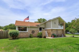 800 Lakeview Ave, MOUNT DORA
