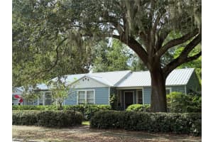 210 W 11th Ave, MOUNT DORA