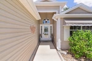 537 THISTLEDOWN WAY, THE VILLAGES, FL 32162 Sold 10/28/25