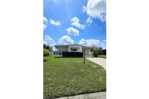 908 SILVER OAK AVENUE, LADY LAKE, FL 32159 - MLS#MFRG5099563