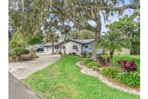 37345 OAK LANE, UMATILLA, FL 32784 Sold 12/12/25