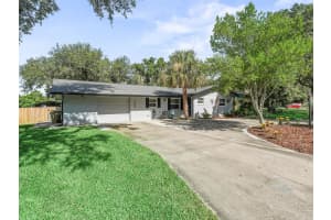 37345 OAK LANE, UMATILLA, FL 32784 Sold 12/12/25