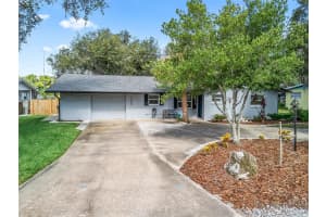 37345 OAK LANE, UMATILLA, FL 32784 Sold 12/12/25