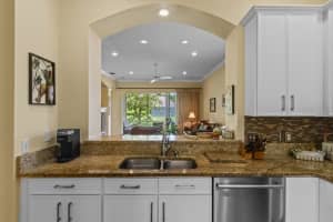 6555 LAKE CLARK DRIVE, LAKELAND, FL 33813 - MLS#MFRG5099755