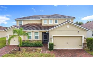 2137 Lake Side Ave, DAVENPORT