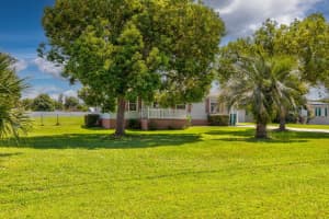 13537 COUNTY ROAD 109E-1, LADY LAKE, FL 32159 Sold 09/26/25