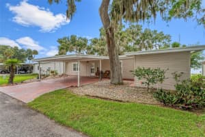 107 LAKE SHORE CIRCLE, LEESBURG, FL 34788 - MLS#MFRG5099870