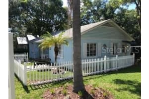 239 4TH AVENUE, MOUNT DORA, FL 32757 - MLS#MFRG5099986