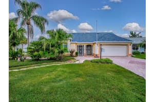 829 CORTEZ AVENUE, THE VILLAGES, FL 32159 Sold 10/24/25