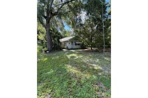 560 OWENS LANE, UMATILLA, FL 32784 Sold 10/24/25