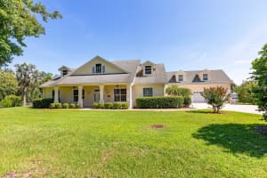 590 CRESCENT STREET, UMATILLA, FL 32784 - MLS#MFRG5100308