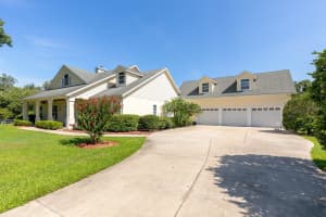 590 CRESCENT STREET, UMATILLA, FL 32784 - MLS#MFRG5100308