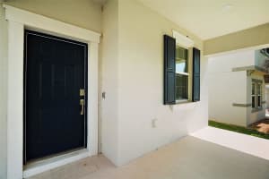 900 CARMILLION CT, GROVELAND, FL 34736 - MLS#MFRG5100327