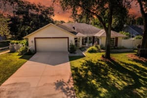 2705 Autumn Ln, EUSTIS