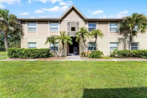 2401 BARLEY CLUB COURT, ORLANDO, FL 32837 - MLS#MFRG5100417