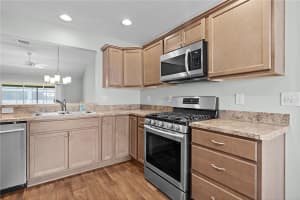 5081 FRANCIS LOOP, THE VILLAGES, FL 32163 Sold 09/30/25