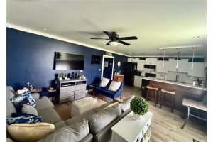 1600 LAKE PARKER DRIVE, LAKELAND, FL 33805 - MLS#MFRG5100430