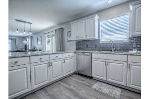 869 DRAKESWOOD AVENUE, THE VILLAGES, FL 32162 Sold 10/08/25