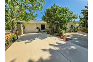1543 Sandy Ln, CLEARWATER
