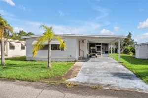 178 PARADISE N, LEESBURG, FL 34788 - MLS#MFRG5100614