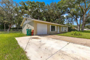 998 HIBISCUS STREET, LADY LAKE, FL 32159 - MLS#MFRG5100658
