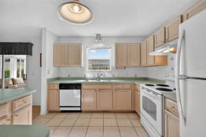 707 LISBON LANE, THE VILLAGES, FL 32159 Sold 10/14/25