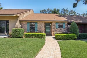 19 Cove Ln, EUSTIS