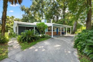 602 111TH LANE, OXFORD, FL 34484 - MLS#MFRG5100911