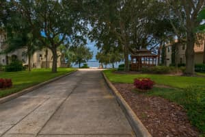 326 LARGOVISTA DRIVE, OAKLAND, FL 34787 - MLS#MFRG5100922