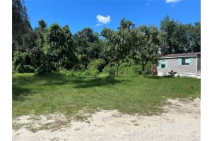 19865 SE HIGHWAY 42, UMATILLA, FL 32784 - MLS#MFRG5100952