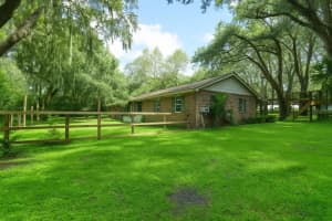 42114 LAKEVIEW DRIVE, ALTOONA, FL 32702 - MLS#MFRG5101019