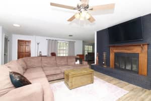 42114 LAKEVIEW DRIVE, ALTOONA, FL 32702 - MLS#MFRG5101019