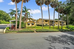 110 N Tremain St #208, MOUNT DORA