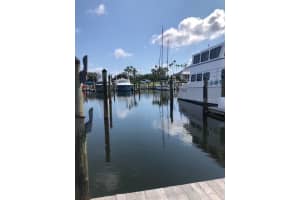 6300 PASADENA POINT BOULEVARD, GULFPORT, FL 33707 - MLS#MFRG5101114