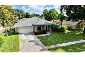 7800 POINTVIEW CIRCLE, ORLANDO, FL 32836 - MLS#MFRG5101209