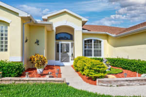 27207 NOSTALGIA DRIVE, LEESBURG, FL 34748 - MLS#MFRG5101253