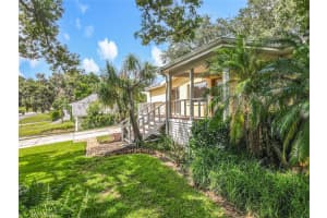 1385 LAKE AVENUE, CLERMONT, FL 34711 - MLS#MFRG5101313