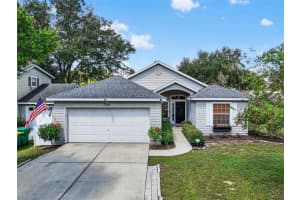 700 Harvard Ct, EUSTIS