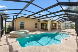 2076 DOVE HOLLOW RUN, THE VILLAGES, FL 32162 Sold 12/08/25